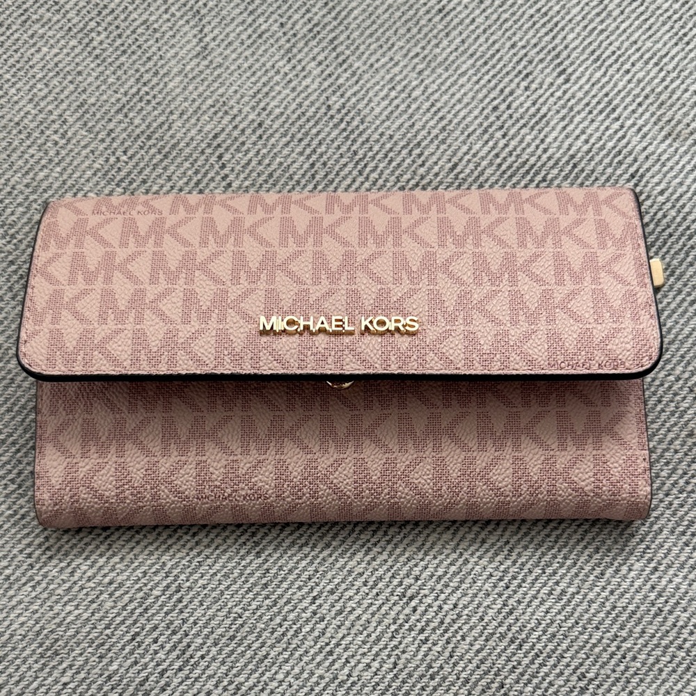 Michael Kors Blush Pink Wallet